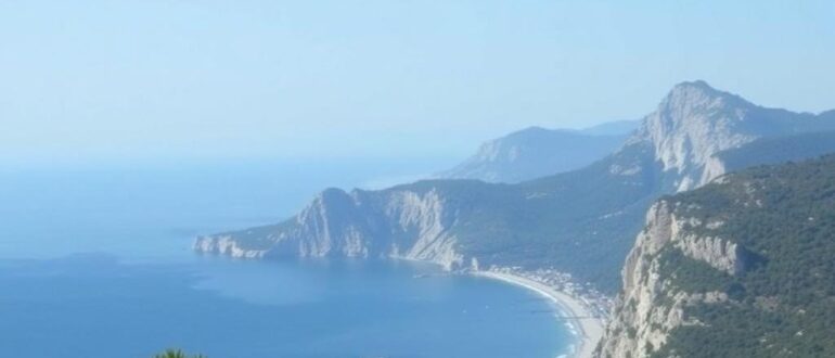 Западное побережье Крыма: Тарханкут — мыс ветров, скал и далеких горизонтов